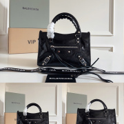 Balenciaga 2023 winter new style bag #9999932632