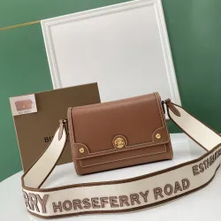 Burberry Crossbody Bag: Logo - Embroidered Strap & Leather, A Nod to Heritage size:25×8×18cm #B54152