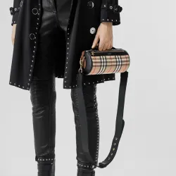 Burberry paired with studded decorative straps for carrying in shoulder AAA bags or top handles #B35431