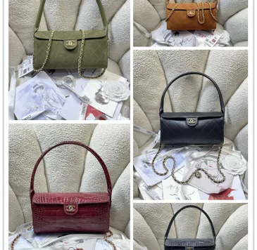 Chanel Croc Emboss Bowling Handbag AP5384 11×23×12.5cm #B67266 Chanel Croc Emboss Bowling Handbag AP5384 11×23×12.5cm #B67266