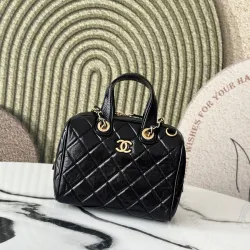 Chanel Small bowling bag, Patent crumpled calfskin size:17×21×3cm #B53854