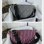 CHANEL Shoulder bag #B49008