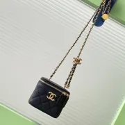 Chanel Quilted Caviar Leather Mini Vanity Bag With Gold Chain Strap And CC Logo size:11×8×7cm #B54335 Chanel Quilted Caviar Leather Mini Vanity Bag With Gold Chain Strap And CC Logo size:11×8×7cm #B54335