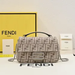 Fendi FF - Patterned Canvas Crossbody Bag With Chain Strap For Timeless Luxury Looks Style Style size:24×14×7cm #B54265