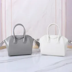 Givenchy Handbags Antigona tote #B52271