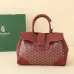 Classic Goyard Handbag with Spacious Interior #B45656