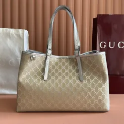 Gucci 815213 Large Tote Bag - GG Supreme Canvas #B60517