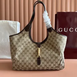 Gucci 866645 Large Hobo Shoulder Bag - GG Supreme Canvas #B60523