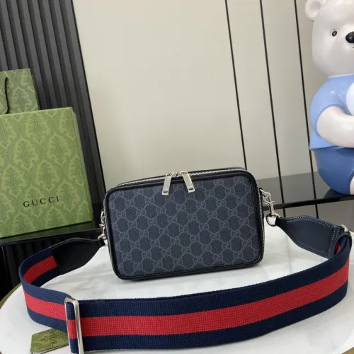Gucci Black small shoulder bag in black GG Supreme #B52544