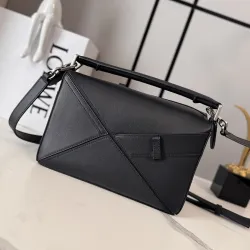 Loewe 052557 Panta Puzzle Bag in Glossy Calfskin Size 24x10.5x16.5CM #B62894 Loewe 052557 Panta Puzzle Bag in Glossy Calfskin Size 24x10.5x16.5CM #B62894