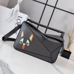 Loewe 262615 Fringe Cat Puzzle Bag in Calfskin Size 24x10.5x16CM #B62891 Loewe 262615 Fringe Cat Puzzle Bag in Calfskin Size 24x10.5x16CM #B62891