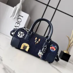 Loewe Amazona 23 Cropped Leather Bowling Bag 23x10x11CM #B63848