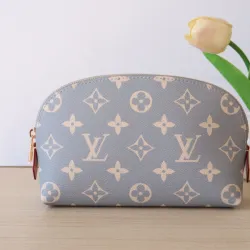Louis Vuitton Leather Makeup Bags Pochette Cosmétique #B52036