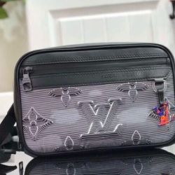 Louis Vuittou AAA Handbags #99895934
