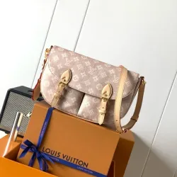 Louis Vuitton Escape LV Travels With Grace Coddington M15134 #B58355
