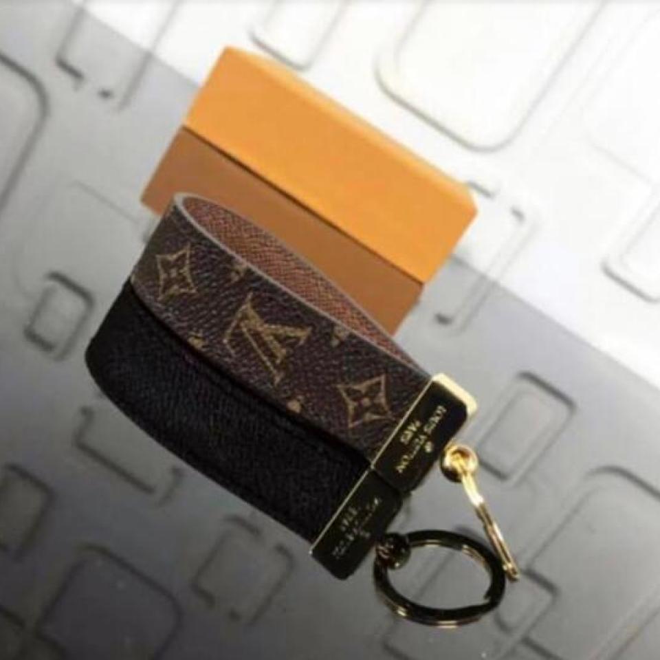 Buy Cheap LV small wallet #9895748 from AAAShirt.ru