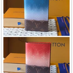 Louis Vuitton Monogram Gradient Passport Cover, 14 x 10 x 2.5 cm #B63208