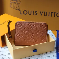  wallets #B50792