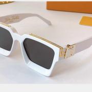 Louis Vuitton AAA Sunglasses #99899354