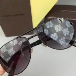 Louis Vuitton AAA Sunglasses #99904586