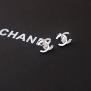 Chanel Earrings #9127908