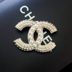 Chanel brooches #9127613