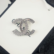 Chanel brooches #9127630
