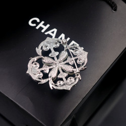 Chanel brooches #9127662