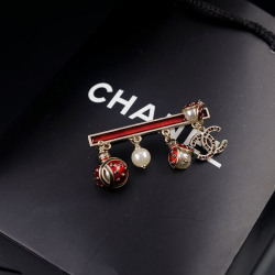 Chanel brooches #9127665
