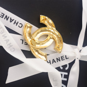 Chanel brooches #9127688