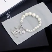 Chanel brooches #99907585