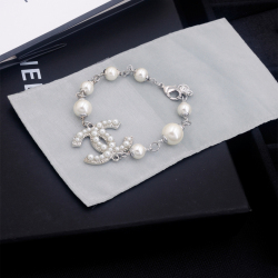 Chanel brooches #99907588