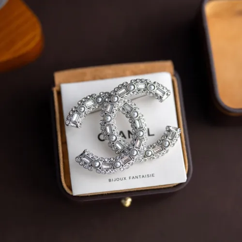 Chanel brooches #B55164