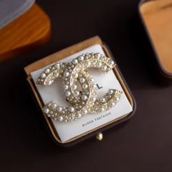 Chanel brooches #B55167