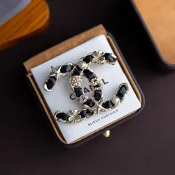 Chanel brooches #B55172