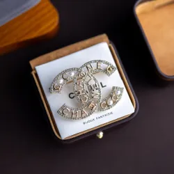 Chanel brooches #B55174