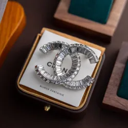 Chanel brooches #B55181