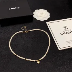 Chanel necklaces #B65421