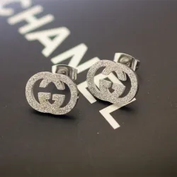 Gucci Heritage Gold Studs Classic Interlocking G Design earring #B52226