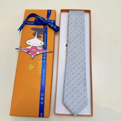  Necktie and original box #B66480
