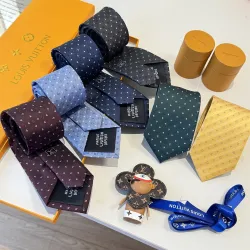  Necktie and original box #B66482