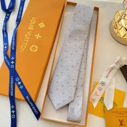  Necktie and original box #B66483