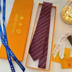  Necktie and original box #B66484