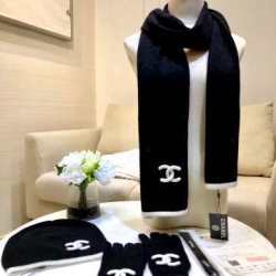 Chanel Hats, gloves, scarves #99902241