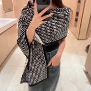 Fendi AAA Scarf #9999928808