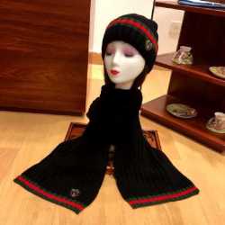  Scarf and hat #99902219