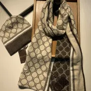 Gucci Wool knitted Scarf and cap #99911718