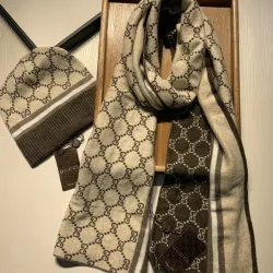 Gucci Wool knitted Scarf and cap #99911718