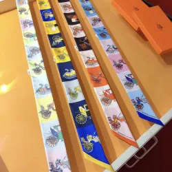 HERMES Scarf #B64739