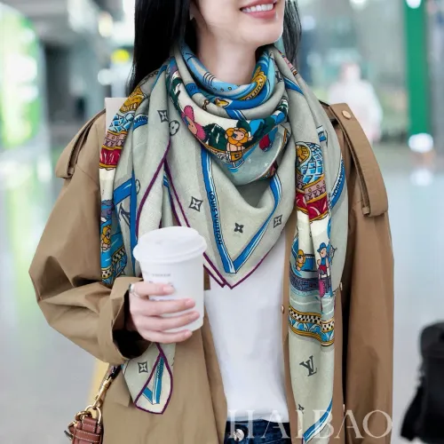 Louis Vuitton Scarf #B41880